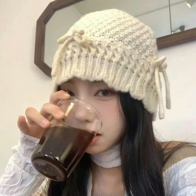 白色，红色与...